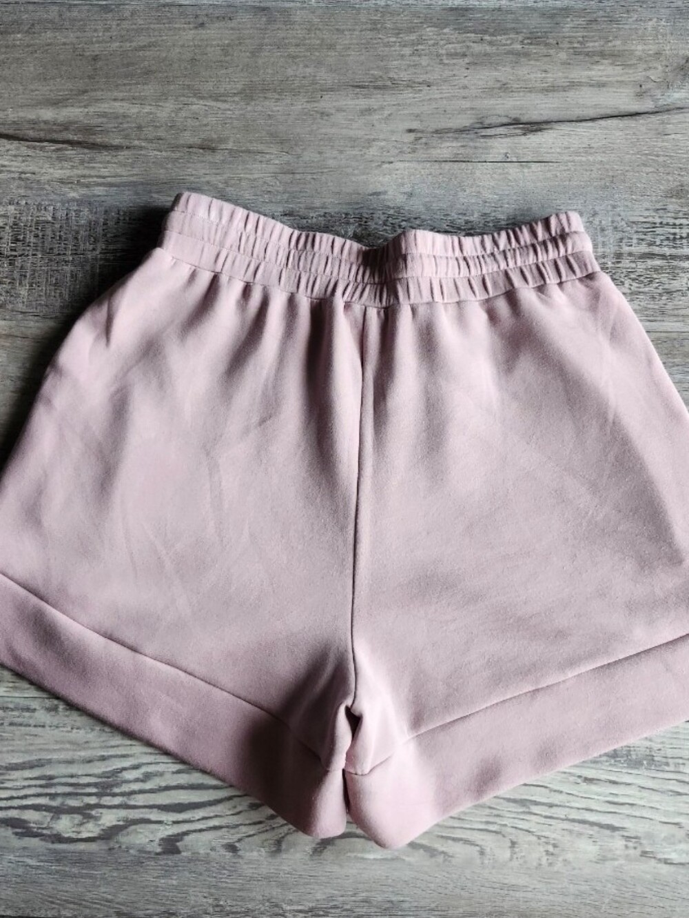 Varley Shorts - Picture 2 of 4